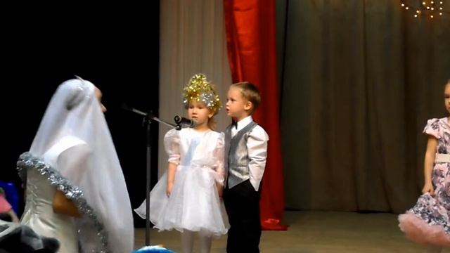 Новогоднее представление год 2013 Клуб "Ариадна" смотреть онлайн