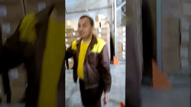 Чуть не вспалился. Приколы на работе смотреть онлайн