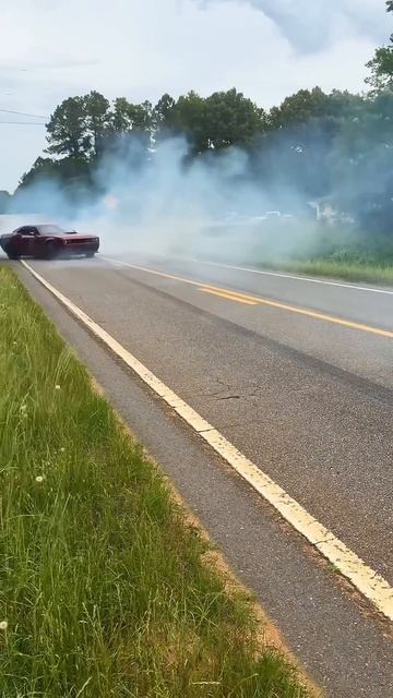SLIDING WITH THE BROS😳🔥#shorts #hellcat #challenger #авто #мускулкар