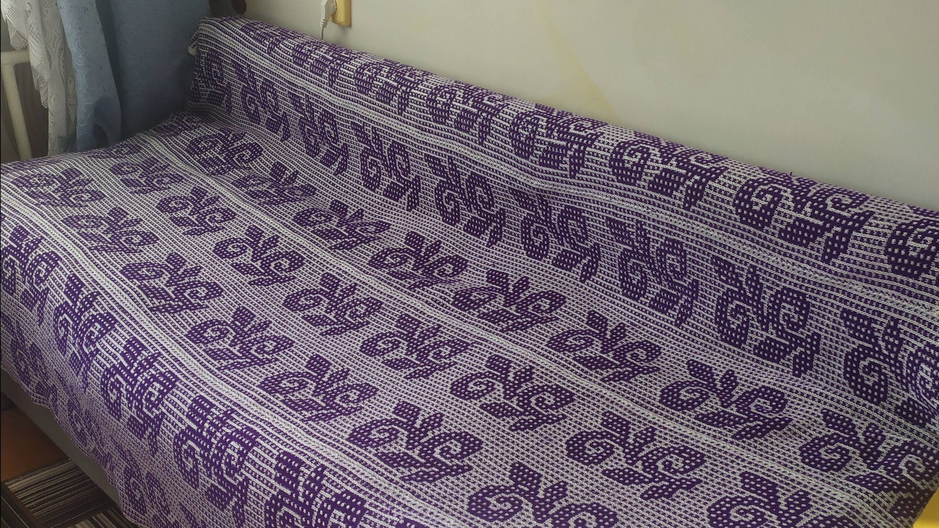 ПЛЕД ЛЕНИВЫМ ЖАККАРДОМ НА МАШИНЕ. смотреть онлайн