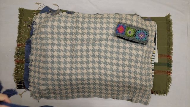 33563 Шарфы, шапки, перчатки зима,секонд (extra), 13пак, 9.9 кг, 7