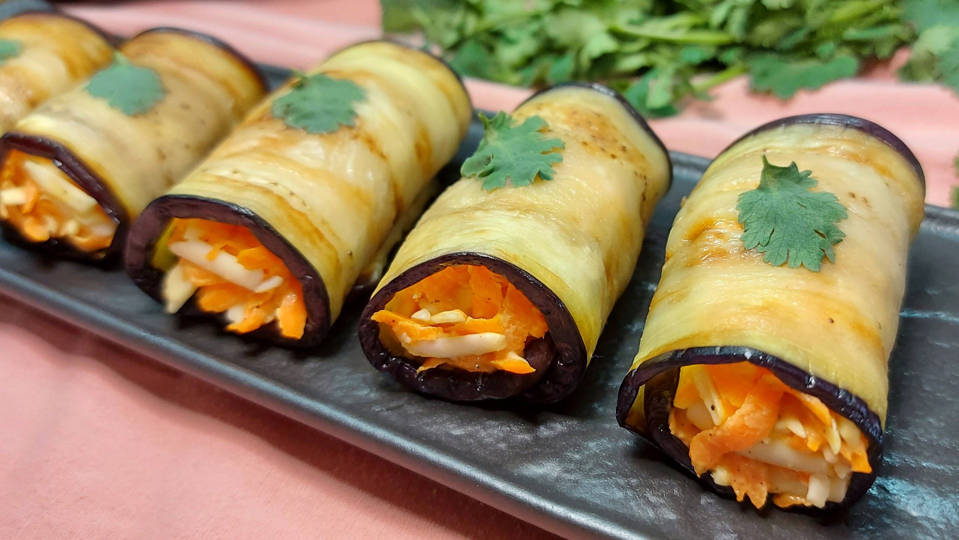 Рулетики из баклажанов с сыром, морковью и чесноком. Как пожарить баклажаны НЕ жирно смотреть онлайн