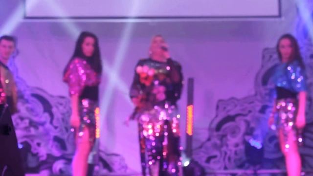 Наталья Гулькина - Расстаёмся LIVE (Сольный концерт в Черняховске) смотреть онлайн