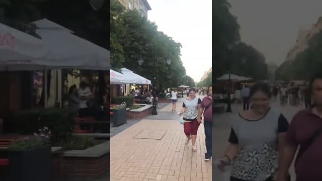 Прогулка по бульвару Витоша смотреть онлайн