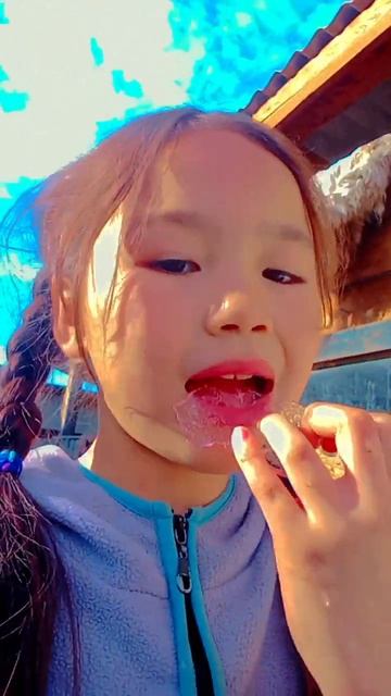 Дайте мне поесть лёд пока бабушка не видел смотреть онлайн