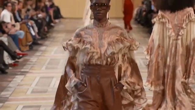 Эстетика нежности: Zimmermann AW25/26 смотреть онлайн