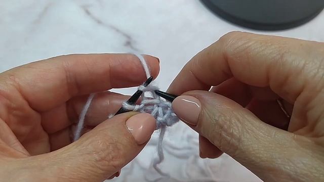 Изящный ажур спицами🦋: простой узор для любой пряжи! Новинка! Легкий узор для шали, палантина, поло смотреть онлайн