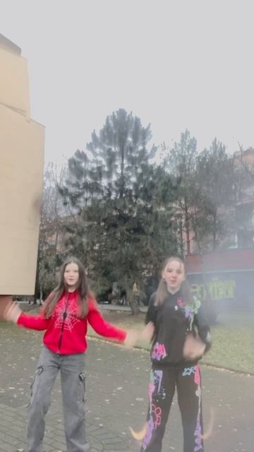 У нас растаял снег 😑🫡 смотреть онлайн