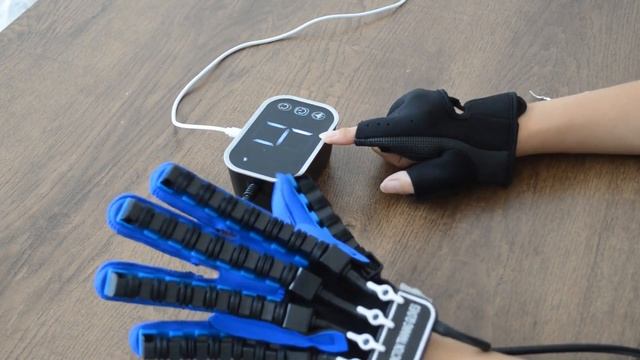 Реабилитационная робот-перчатка