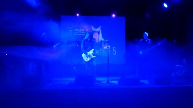 Take Me Far Away - неизвестная (СПб, 04.11.2017 )