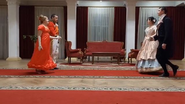 Французская кадриль, фигура 2 L'Ete , шалость после бала в