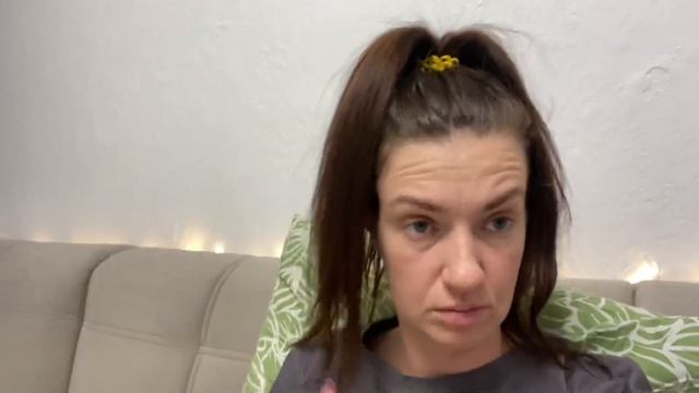 🤧Болезнь не отпускает,вяжу шапку💙