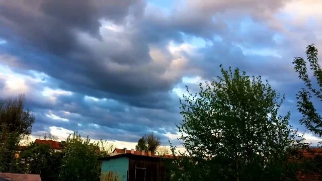 Таймлапс небо с облаками. Timelapse the cloudy sky смотреть онлайн
