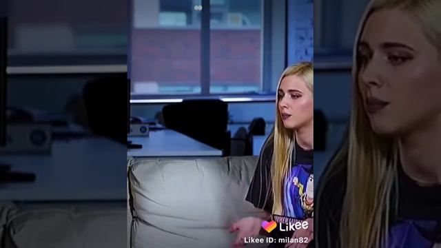 Почему Милана Некрасова не общяется с  Настей Кош.... Шо