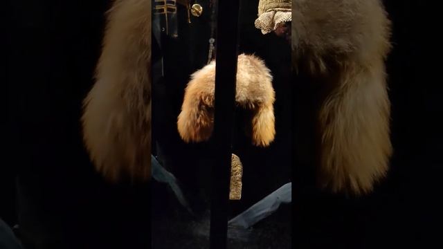 Женские головные уборы в РЭМе