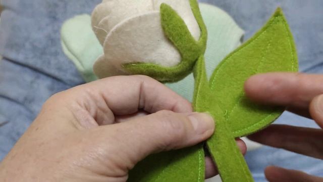 Не судите строго! Идея декора для трикотажной шапочки.