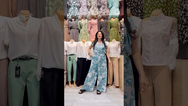 Комбинезоны В наличии. Цена 400.000 .размер S,m,l,xl. 📲998900101120