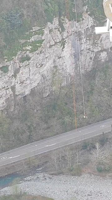 skypark сочи парящий мост прыжок с 207 метров #сочи #skypark смотреть онлайн