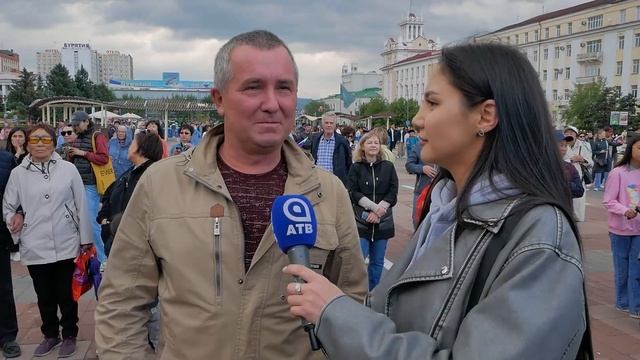 Мега-флэшмоб в национальных костюмах и гала-концерт. Д