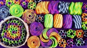 «Самый странный релакс — разрубаем мыло на куски (Oddly Satisfying)»