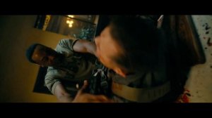 [Реджи спасает семью] Отрывок из Фильма: Плохие парни д