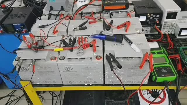 КУЛОН 830, 825, 820. Разряд AGM АКБ по ГОСТ. Определение точной ёмкости. Партия АКБ - 33 шт. смотреть онлайн