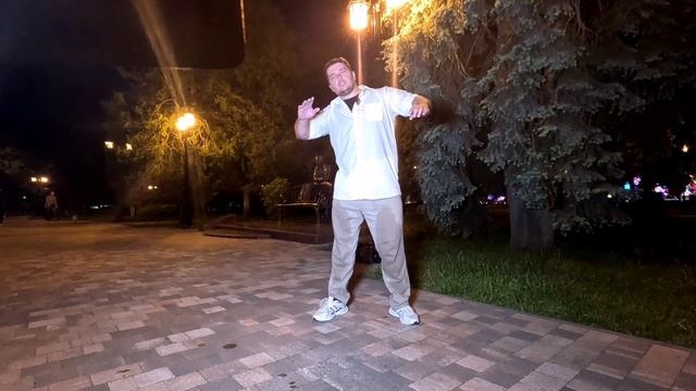 КАК НАУЧИТЬСЯ ТАНЦЕВАТЬ КАК РОБОТ ЧАСТЬ 1.mp4 смотреть онлайн