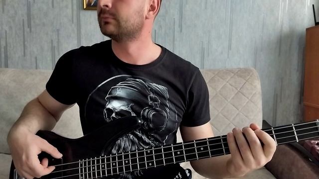 Queen - Another one bites the dust (Bass cover) смотреть онлайн