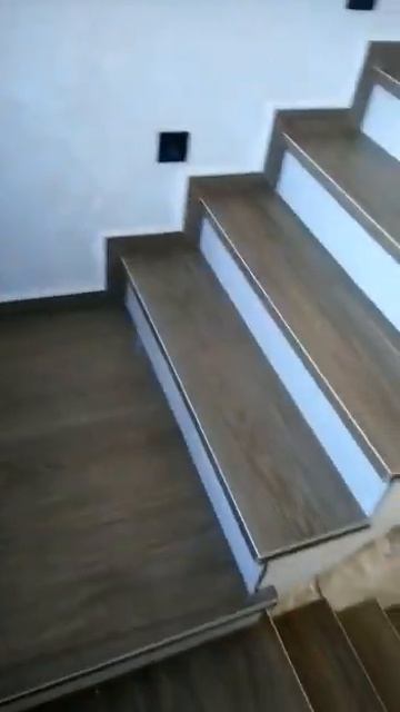 Монтаж ступеней из керамогранита для отделки лестниц? смотреть онлайн