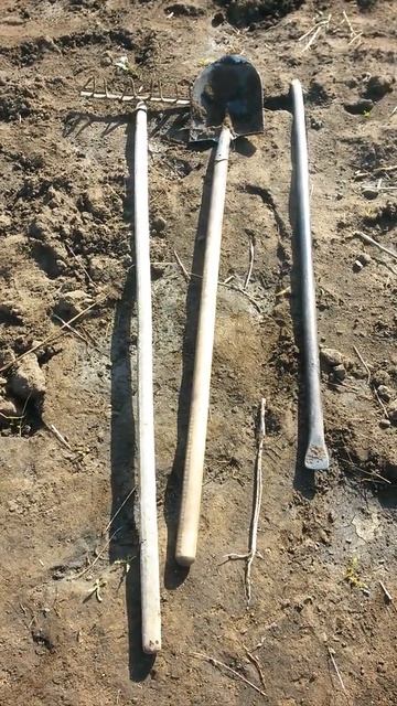 Три инструмента - грабли, лопата и лом Одиннадцатого М? смотреть онлайн