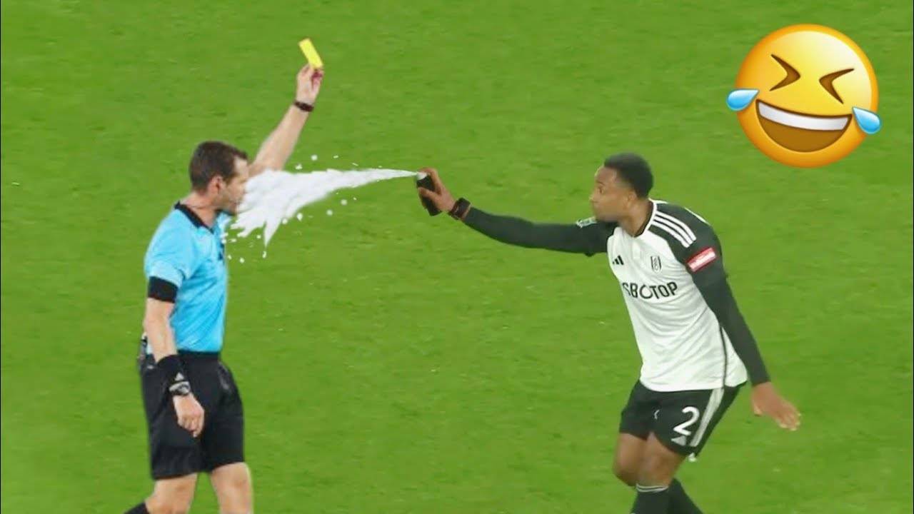 САМЫЕ СМЕШНЫЕ МОМЕНТЫ В ФУТБОЛЕ ЛУЧШИЕ ПРИКОЛЫ В ФУТБОЛЕ ВИДЕО ПРО ФУТБОЛ ПРИКОЛЫ В СПОРТЕ смотреть онлайн