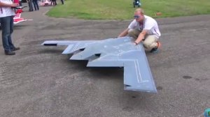 Модель самолёта "стелс" на радиоуправлении.