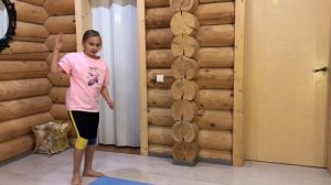 Учимся делать колесо на одной руке #sport #любовь #лайк #dan