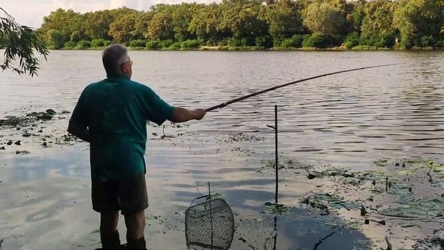 КАРАСІ В П'ЯТНИЦЮ ! смотреть онлайн
