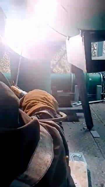 Лучшая Работа! #сварщик #сварка #рдс #сваркатруб #welding #р смотреть онлайн