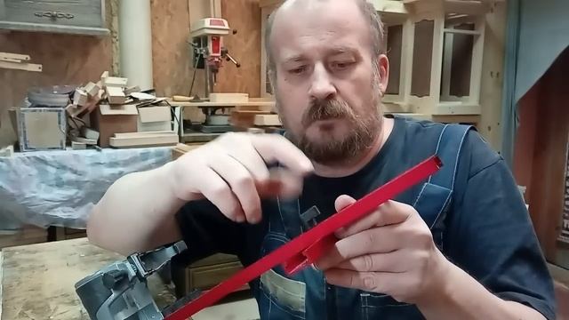 Пила и циркуль, или Удачное приобретение для хоббитой смотреть онлайн