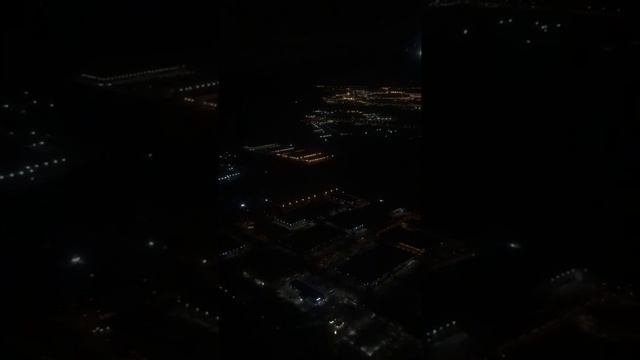 Посадка в Пулково. Авиакомпания Победа. Boeing 737. 12 апрел? смотреть онлайн