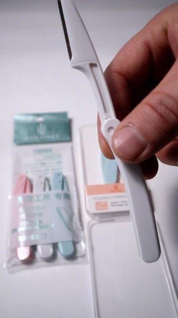 Триммер для лица бровей в боксе безопасная бритва в фу