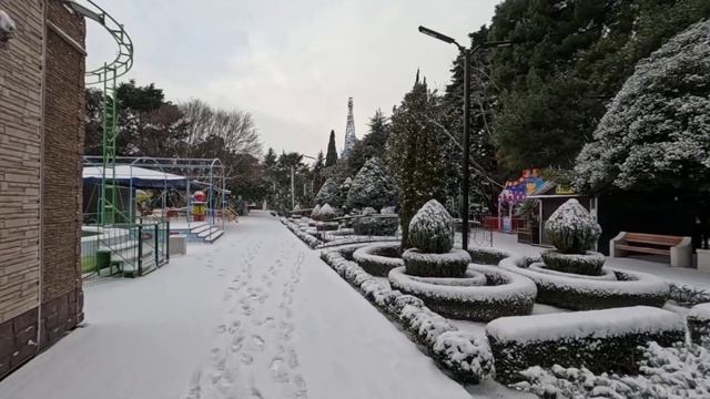Лазаревское завалило снегом! Погода в Лазаревском 21.02. смотреть онлайн
