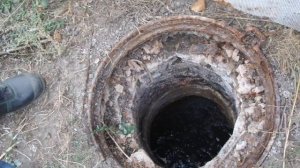 F Бросаем Горящий Факел и Карбид в Выгребную Яму Кидає?