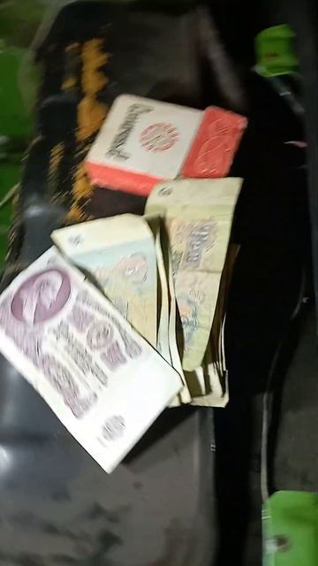 Нашел дедовскую заначку с советскими рублями в сумке ? смотреть онлайн