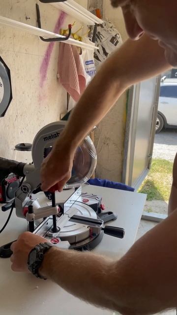 Пила для более точного реза профиля рамы !!! смотреть онлайн