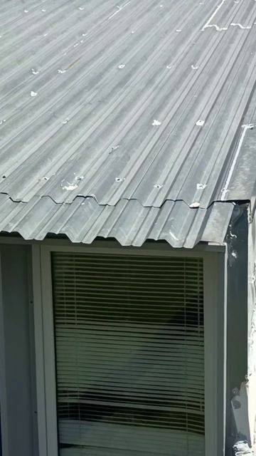 Ремонт изоляции металлической крыши Закрываем полиур смотреть онлайн