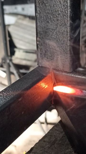 Красивый шов, полуавтоматом! ☝😄😄 смотреть онлайн