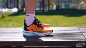 Бюджетные кроссовки для бега от Kari