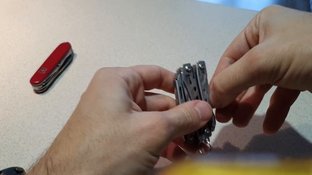Мультитул Xiaomi NexTool MINI Flagship KT5022, multitool. Огляд, порівняння смотреть онлайн