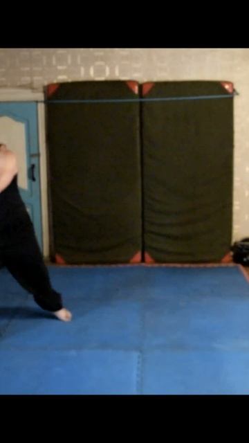 трюки на батуте сальто на сноуборде удары вертушки Marti