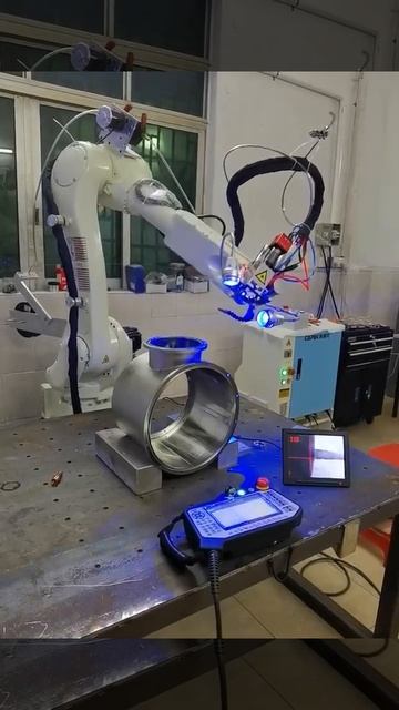 Роботизированная машина для сварки тонкой пластины л? смотреть онлайн