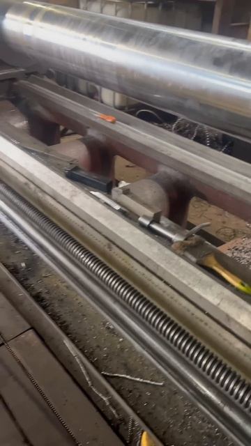 Глубина сверления 1300 мм, а сверло 2,5 м, точим шток гидро смотреть онлайн