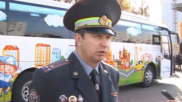 Солигорск. СТК. Автобус-тренажер «Школа дорожной безо?